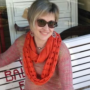 Meet your Posher, Yana